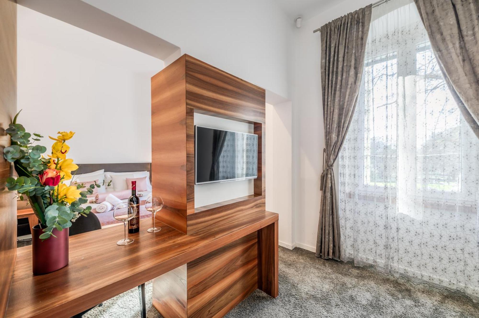 Starlight Luxury Suites Сплит Экстерьер фото