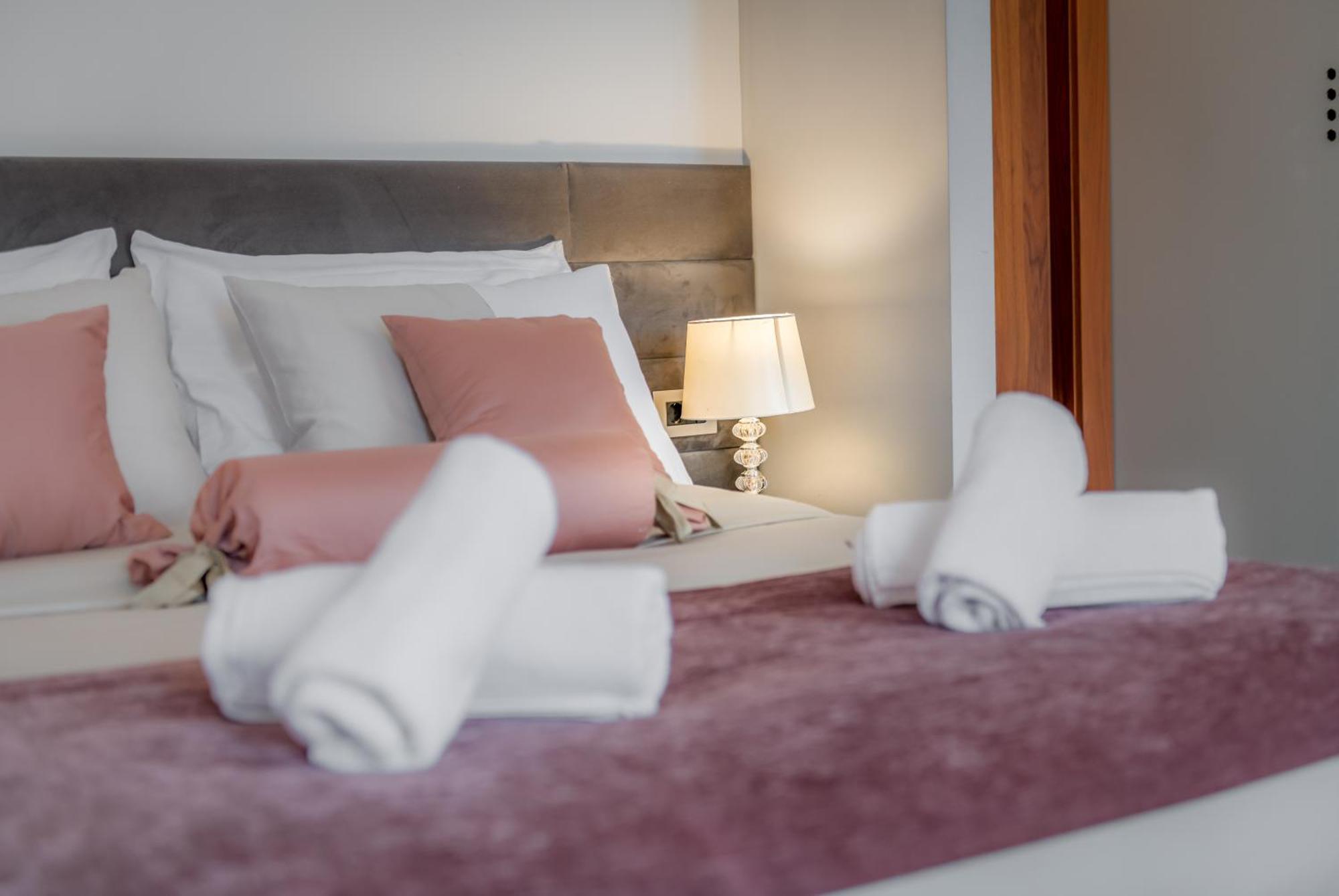 Starlight Luxury Suites Сплит Экстерьер фото